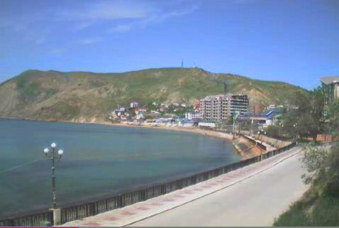 Веб-камера Орджоникидзе с видом на центральный пляж поселка и главную набережную Орджр